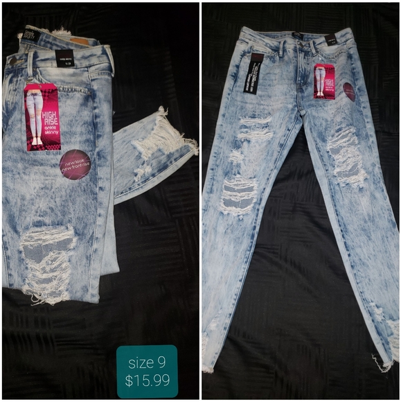 Clothes - Picture 4 of 7